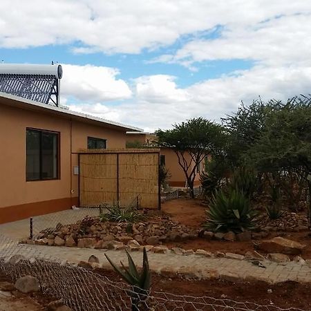 Cheetah View Lodge Otjiwarongo Bagian luar foto