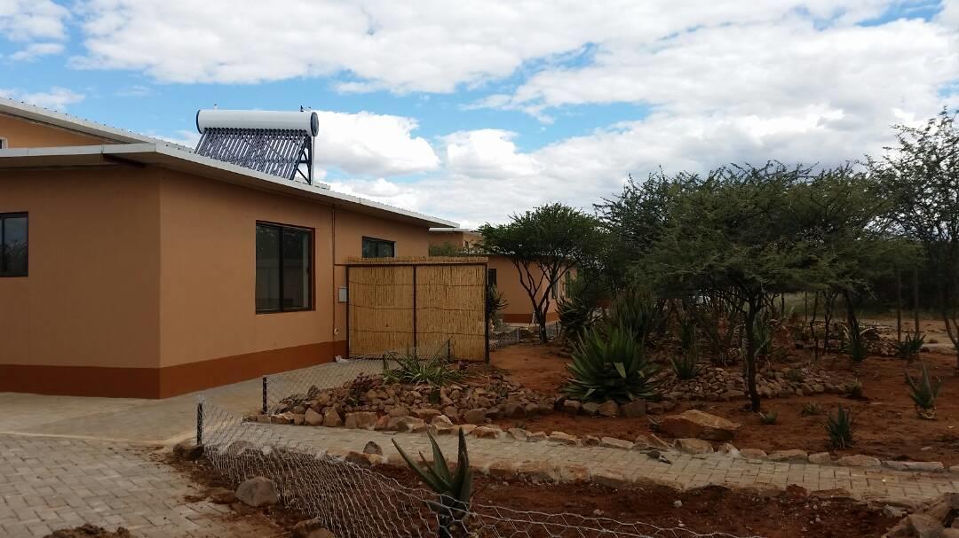 Cheetah View Lodge Otjiwarongo Bagian luar foto